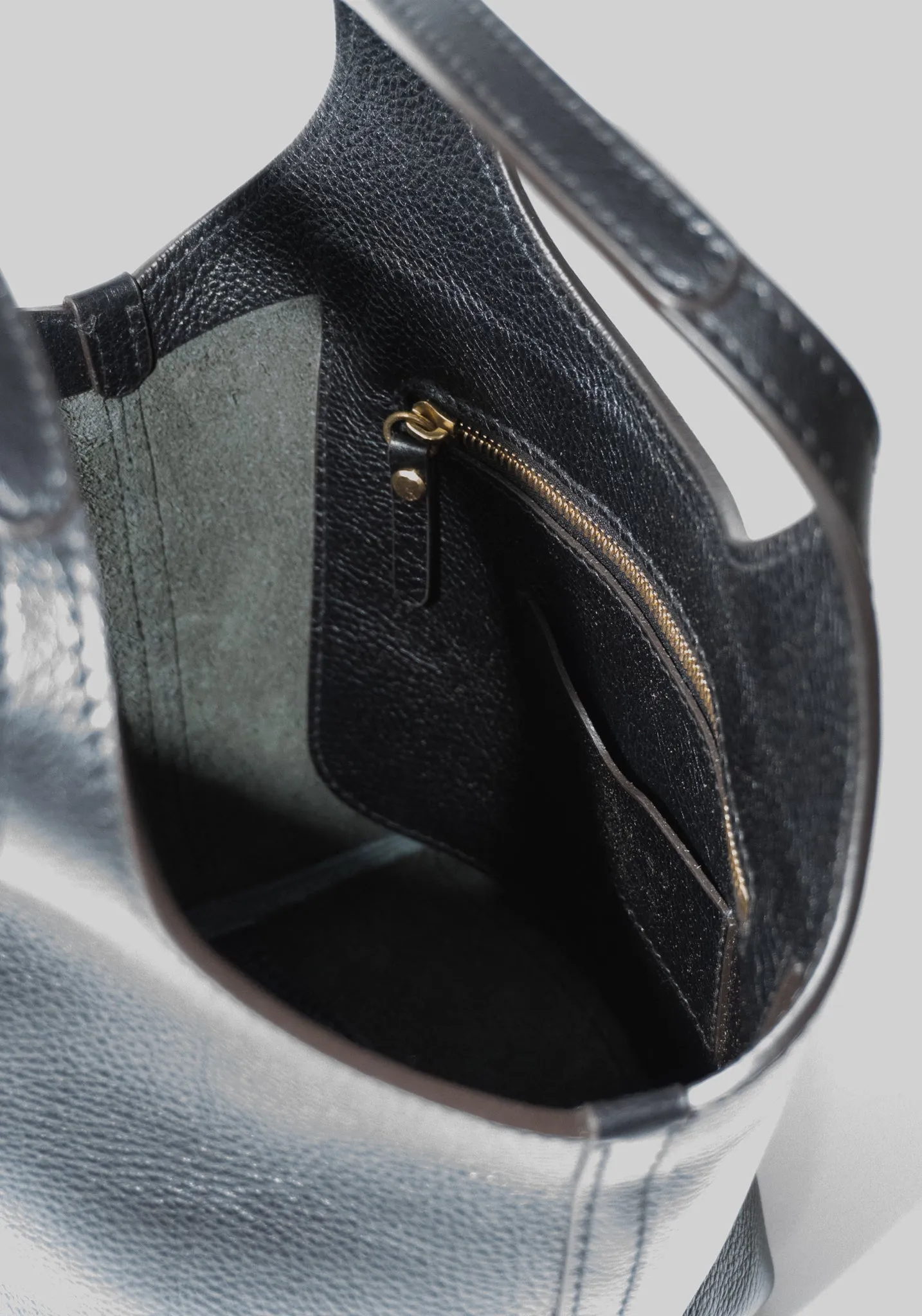 Ama Bag in Black