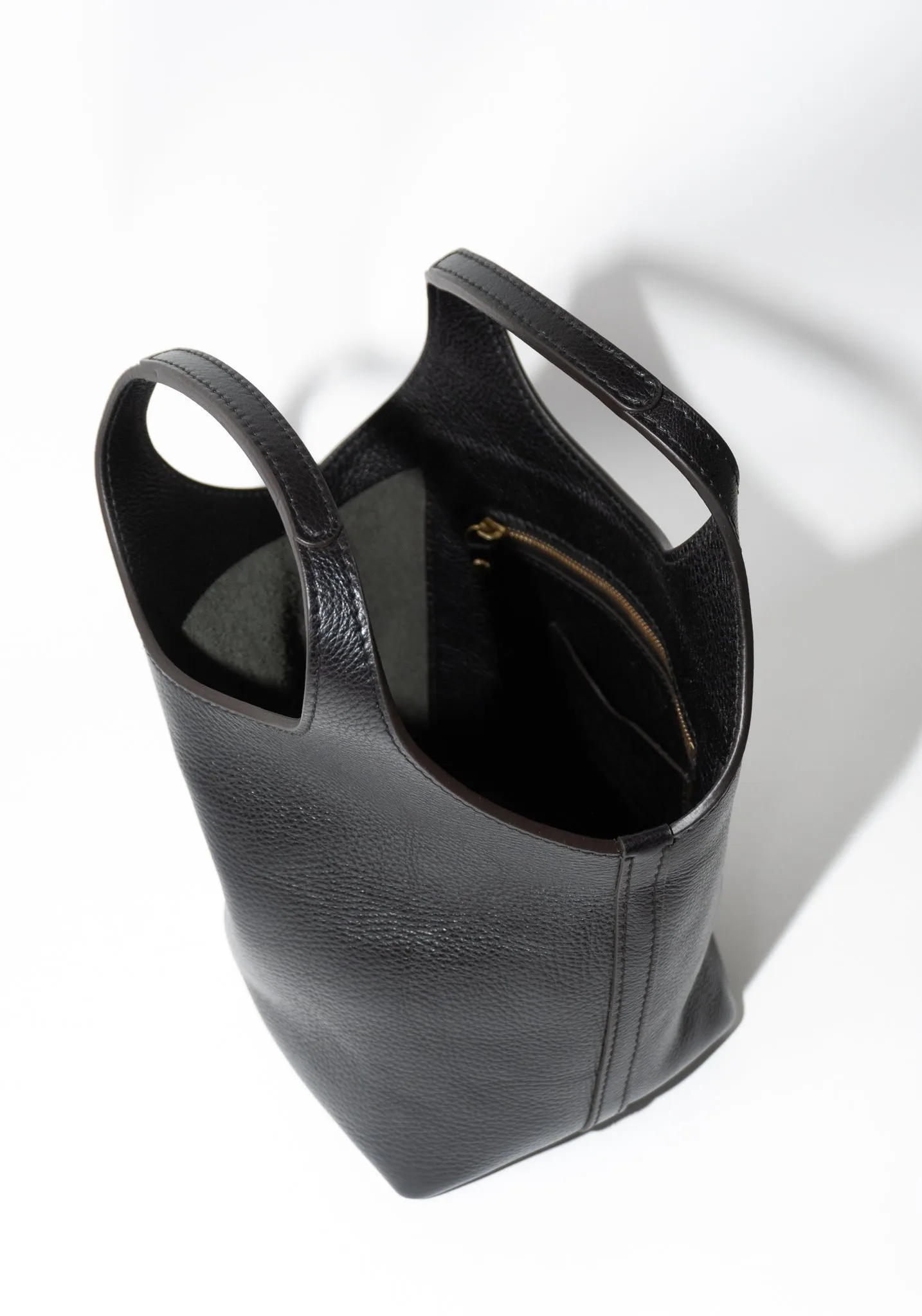 Ama Bag in Black