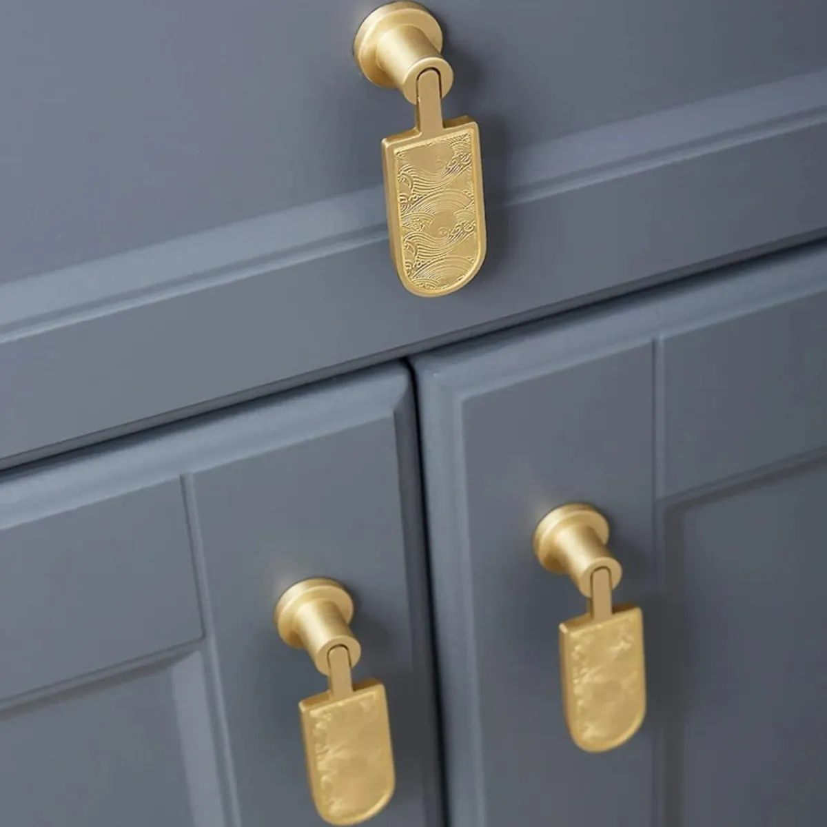 Aniva Knob & Pull Bar