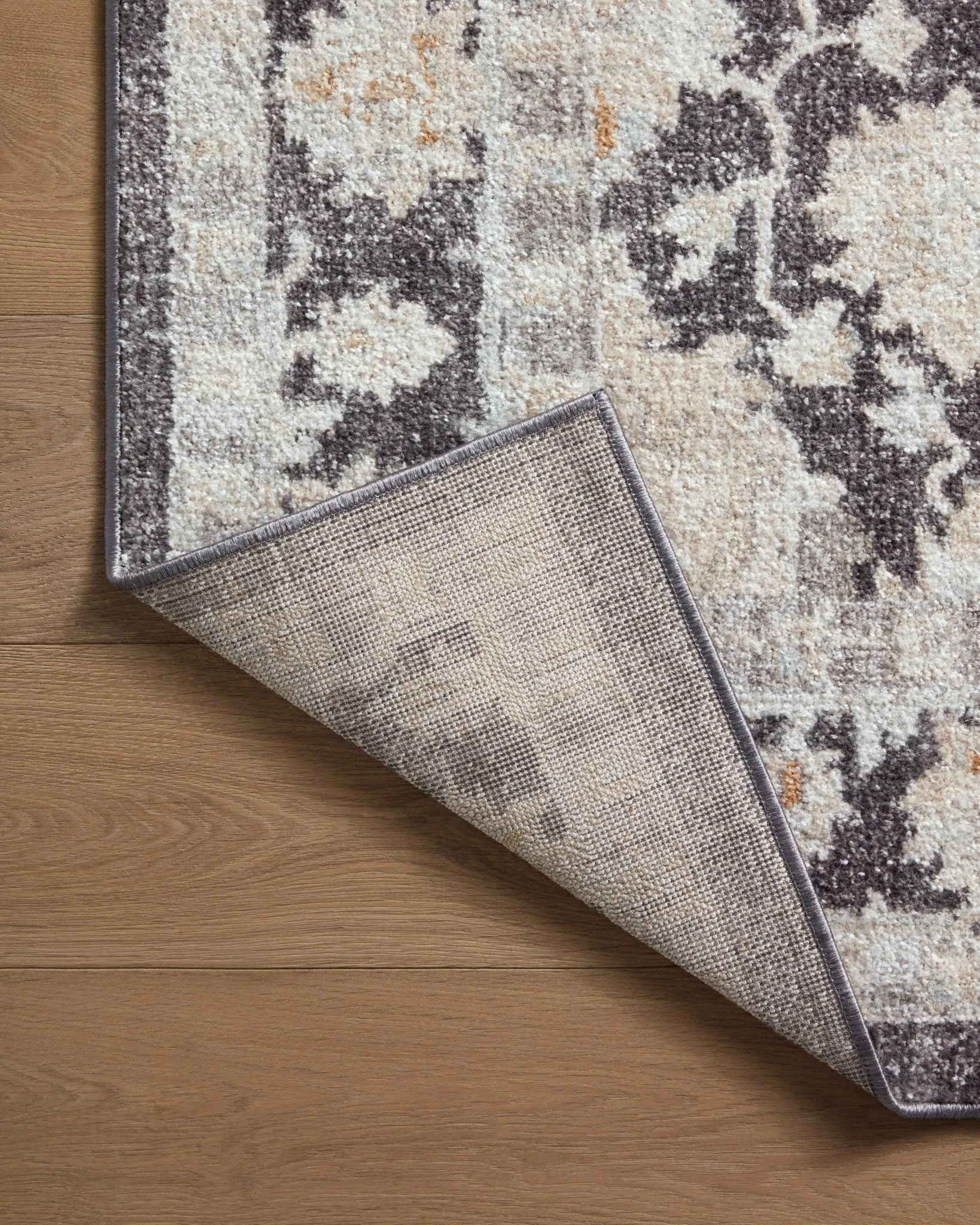 Aylin Rug