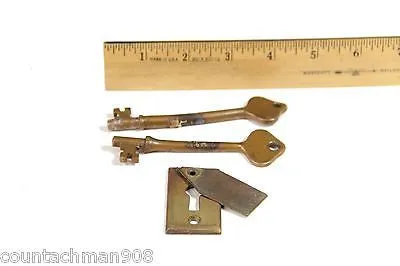 Brass Ship(?) Door Knob Set with Latch, Lock and Key