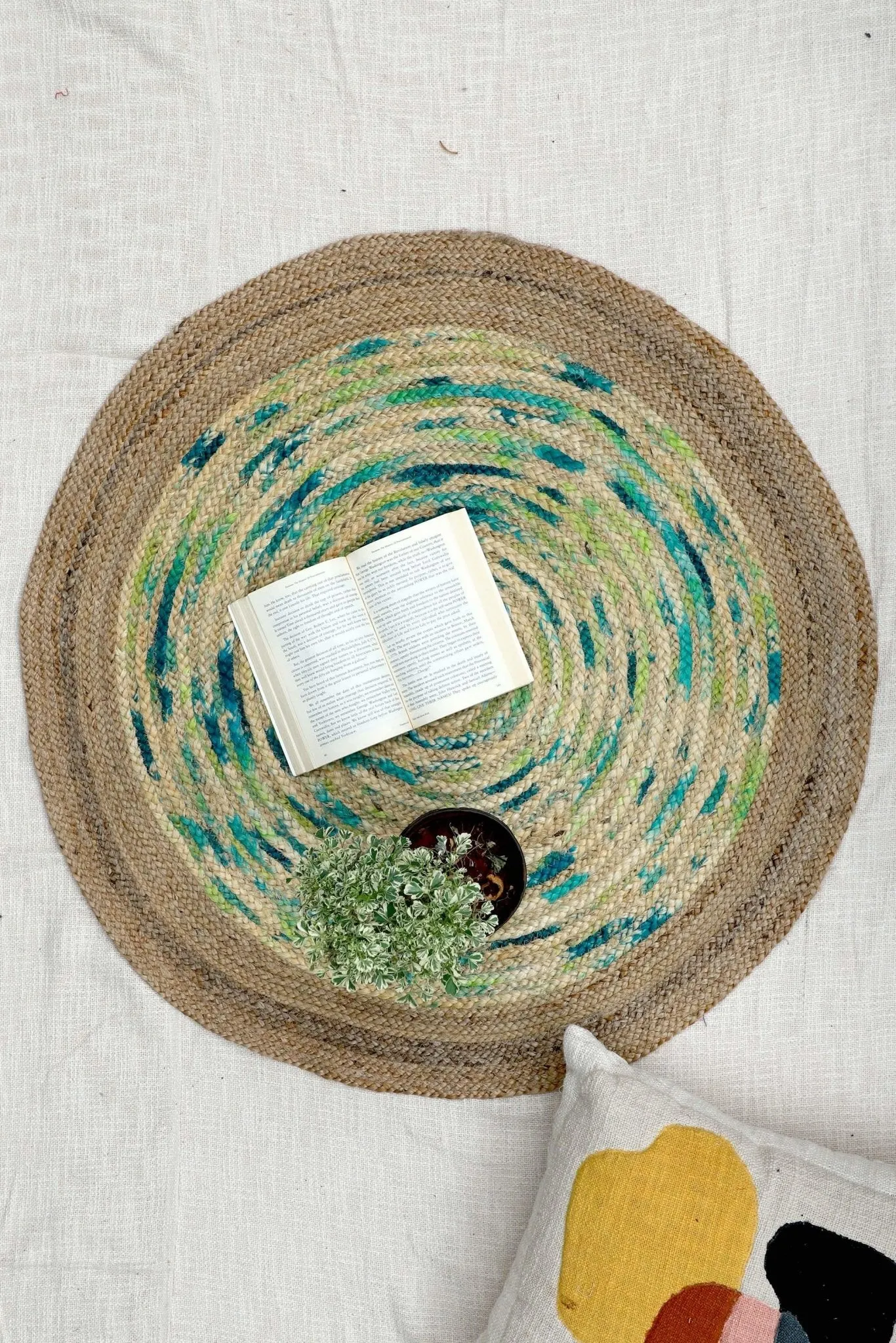 CREED -ROUND JUTE  RUG
