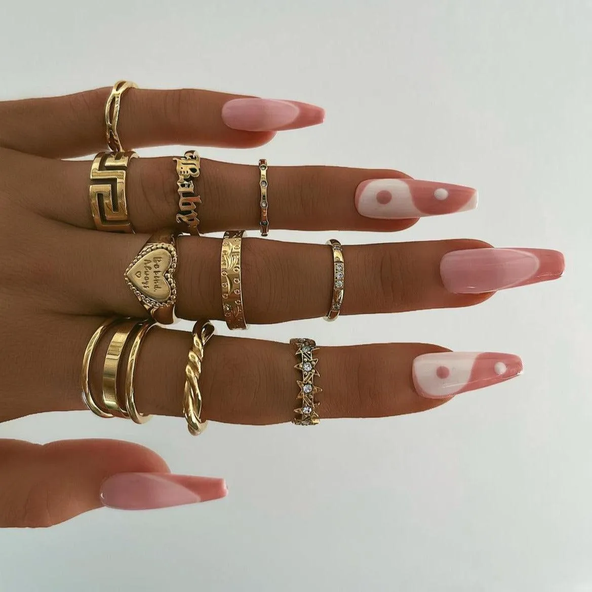 Hypnotise Ring