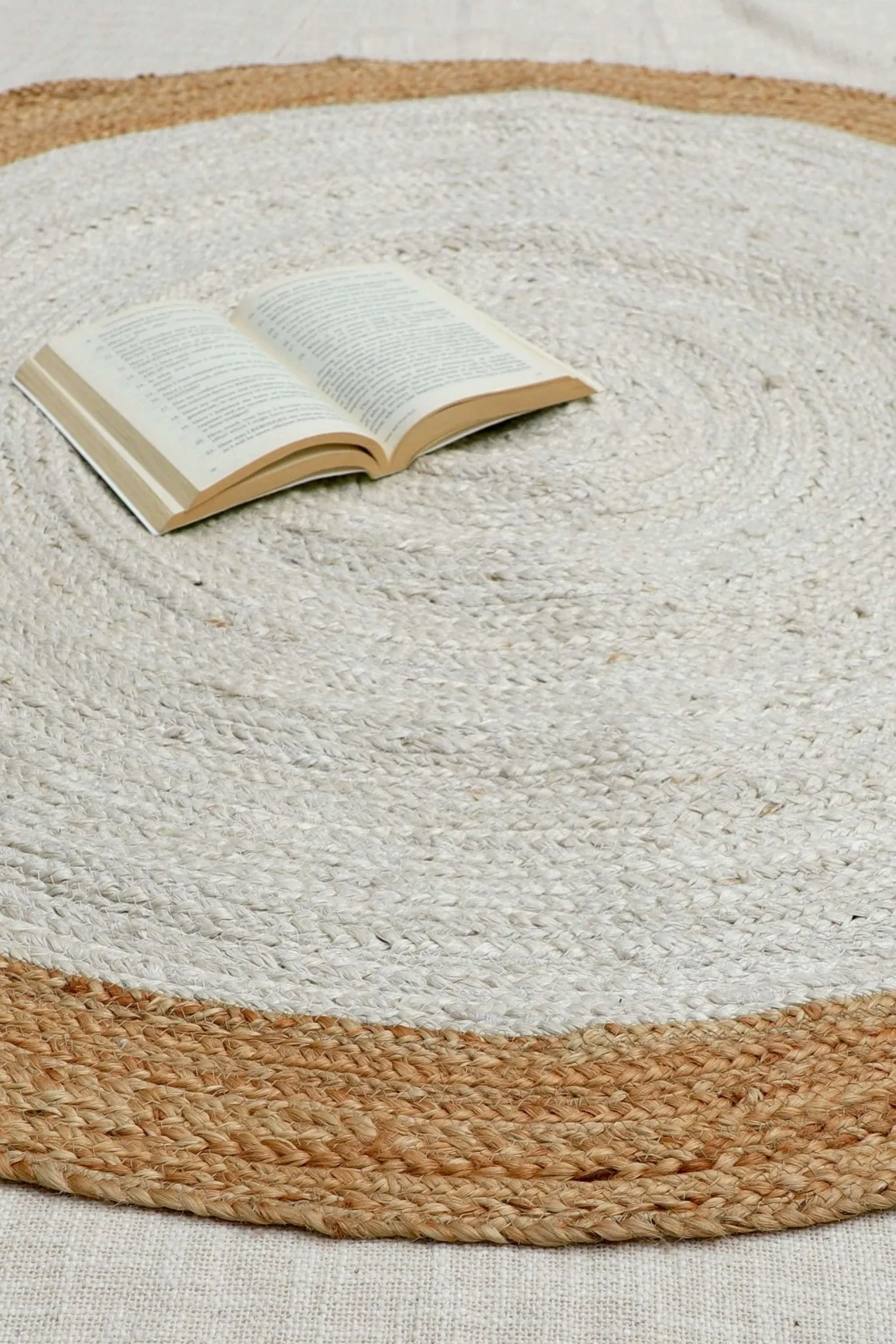 INNEST - ROUND JUTE  RUG