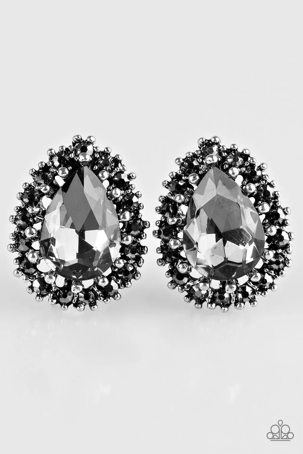 Paparazzi Accessories  - Quintessentially Queen #E39 Peg - Silver Earrings