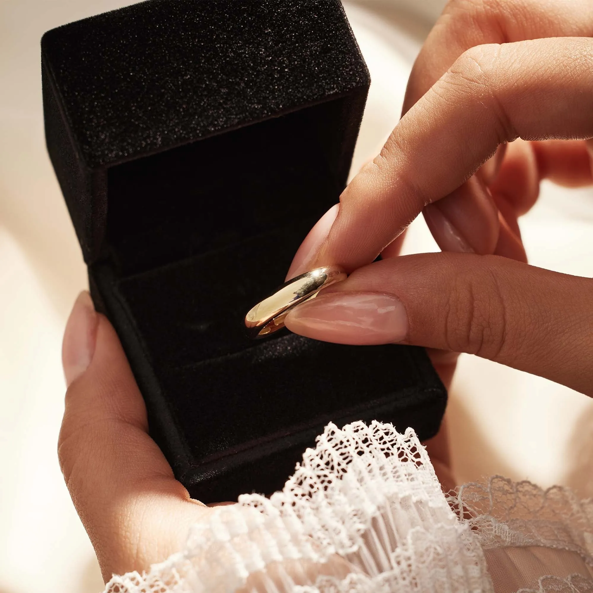Elegant Rivoli Maryn 14K Gold Ring - Stunning Brilliance & Timeless Design