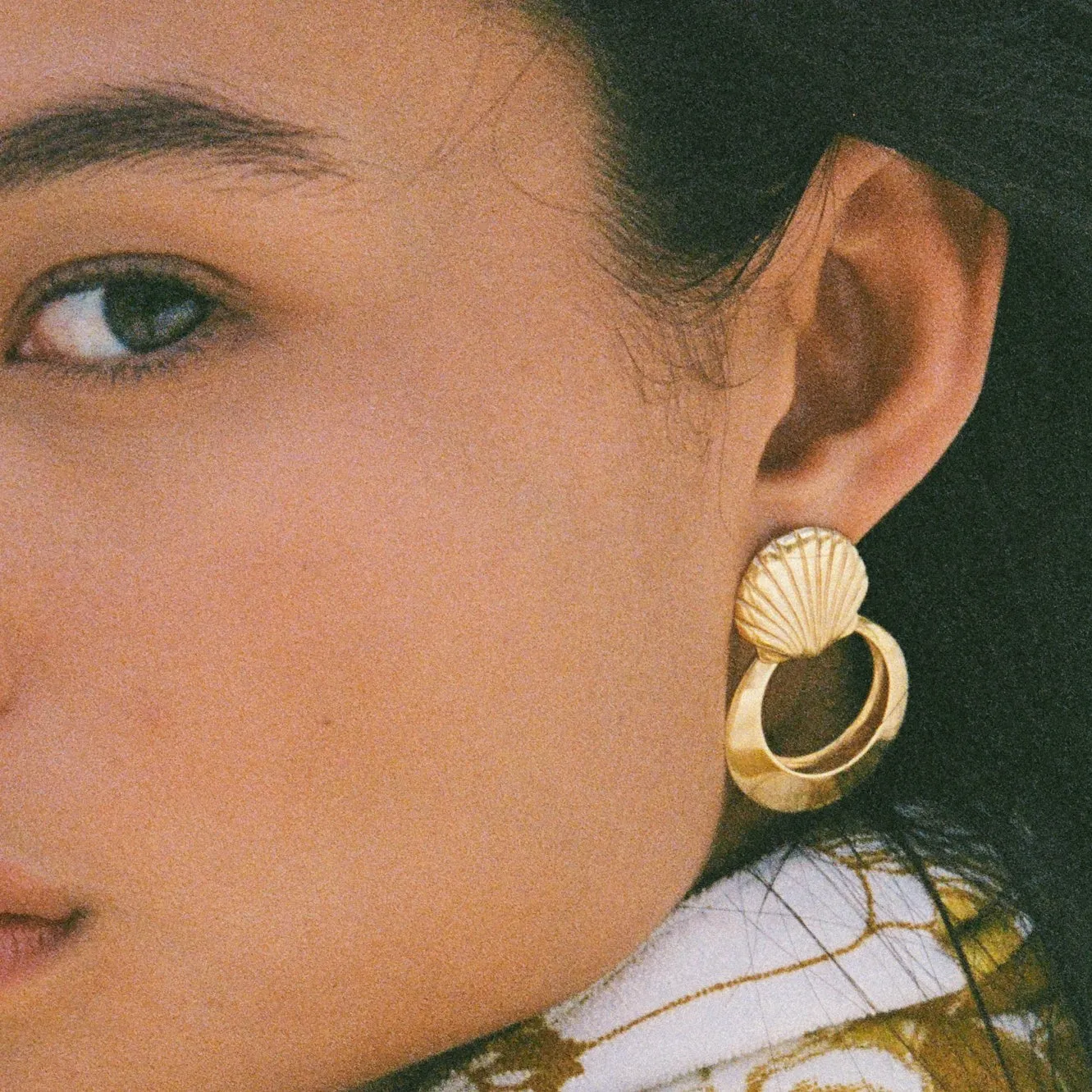 Wholesale Seashell hoops
