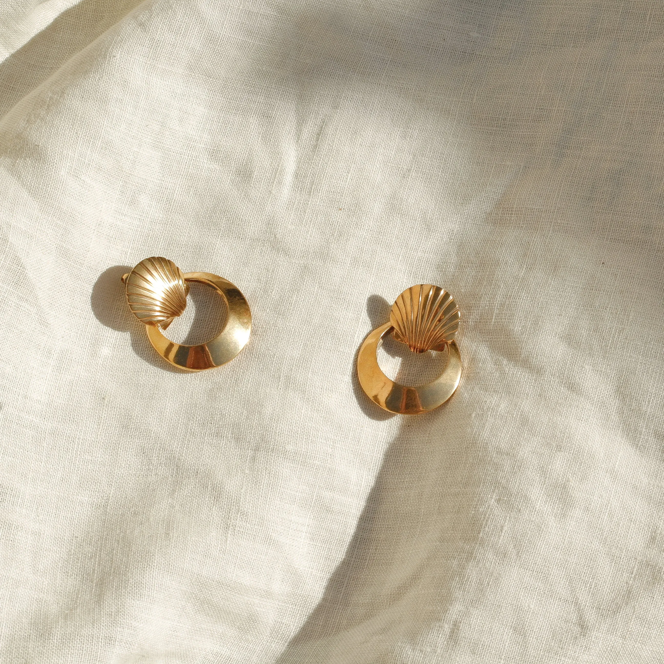 Wholesale Seashell hoops